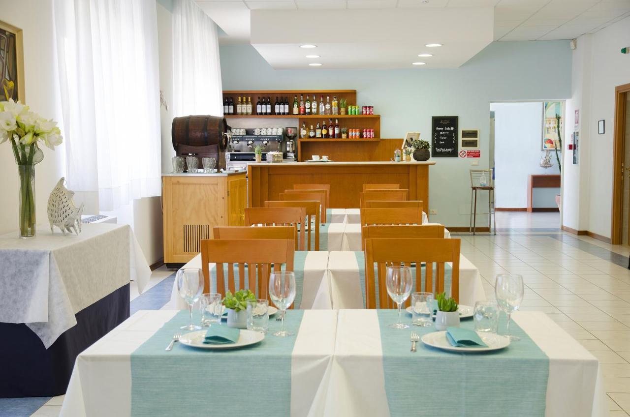 Hotel Casa Per Ferie Il Pioppo à Marina di Massa Extérieur photo