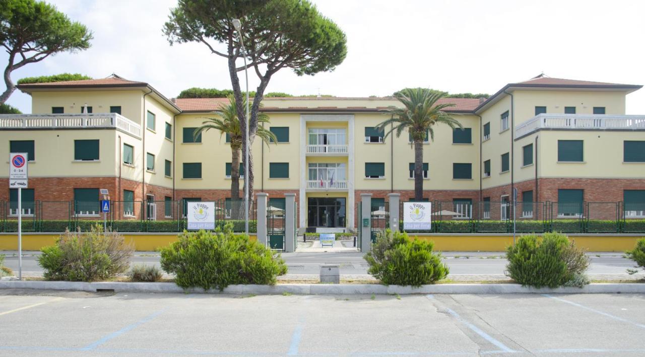 Hotel Casa Per Ferie Il Pioppo à Marina di Massa Extérieur photo