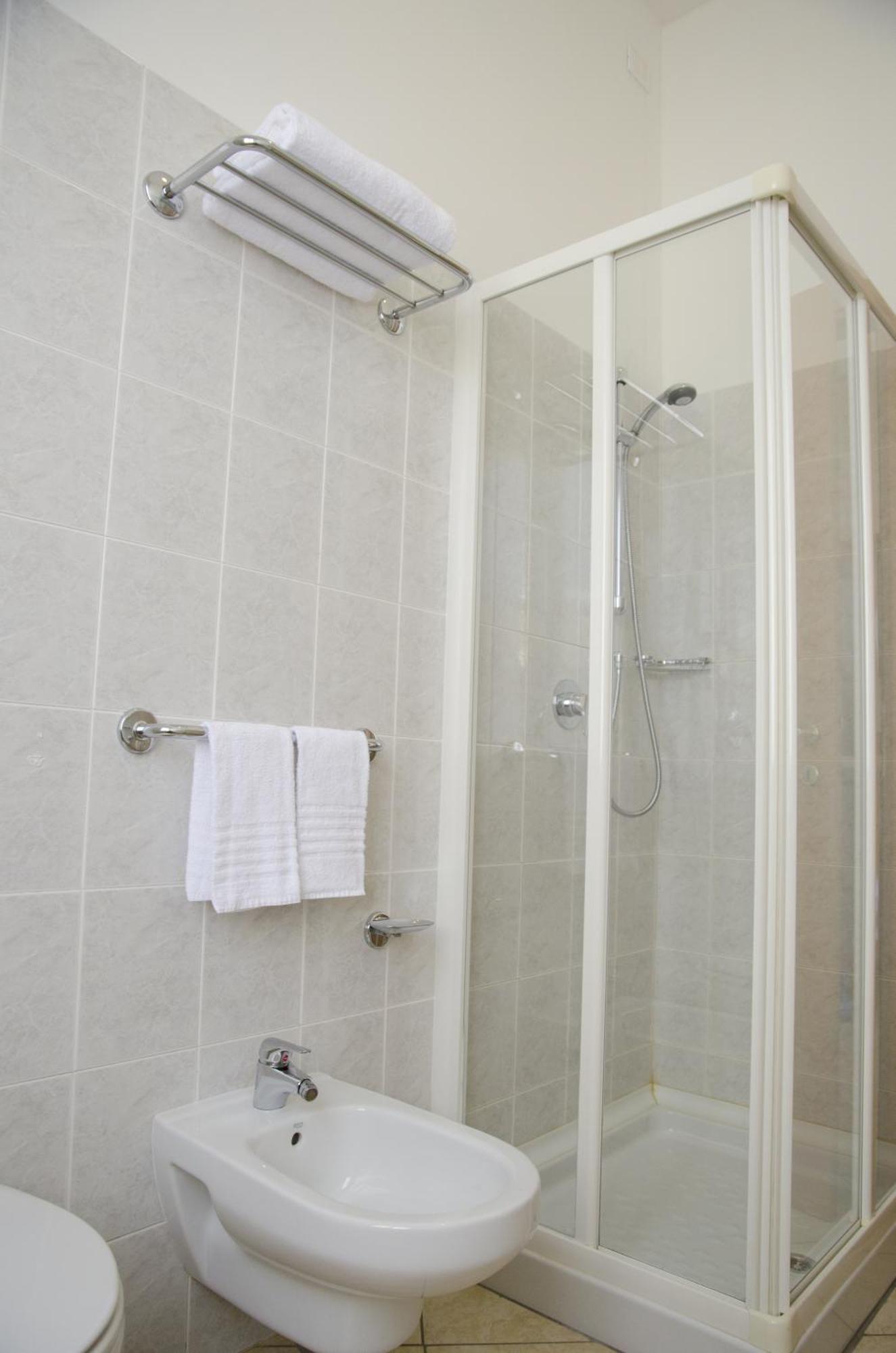 Hotel Casa Per Ferie Il Pioppo à Marina di Massa Chambre photo
